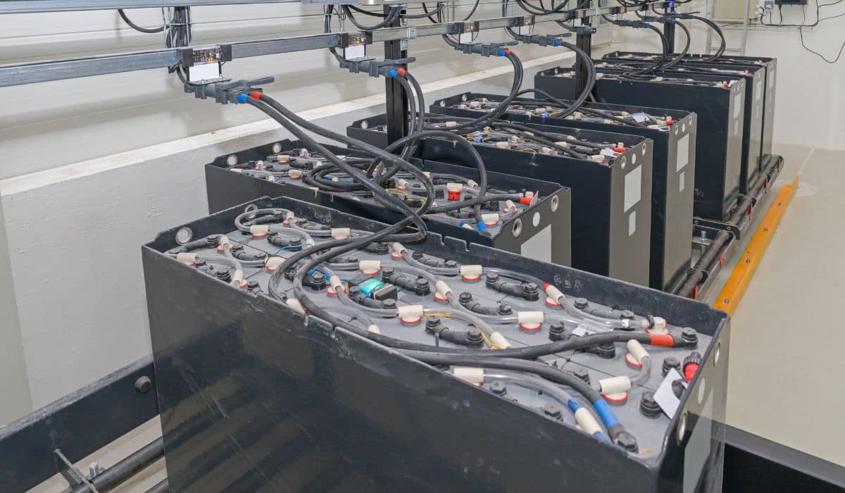 Can You Safely Charge a Lead Acid Battery with Any Charger