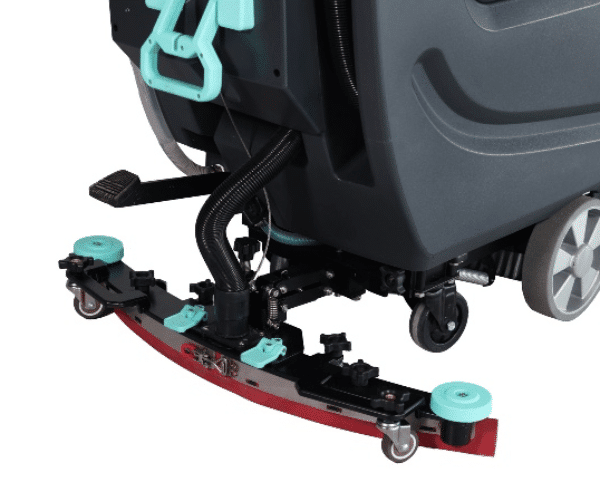 features quick release squeegee mechanism